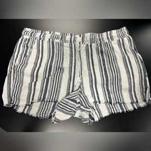 Time & Tru blue and white stripped linen shorts - 16-18